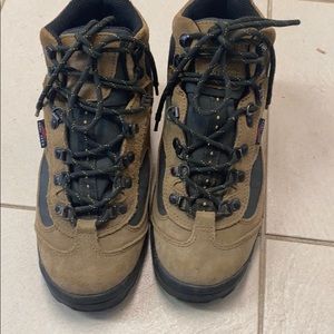 Columbia hiking boots